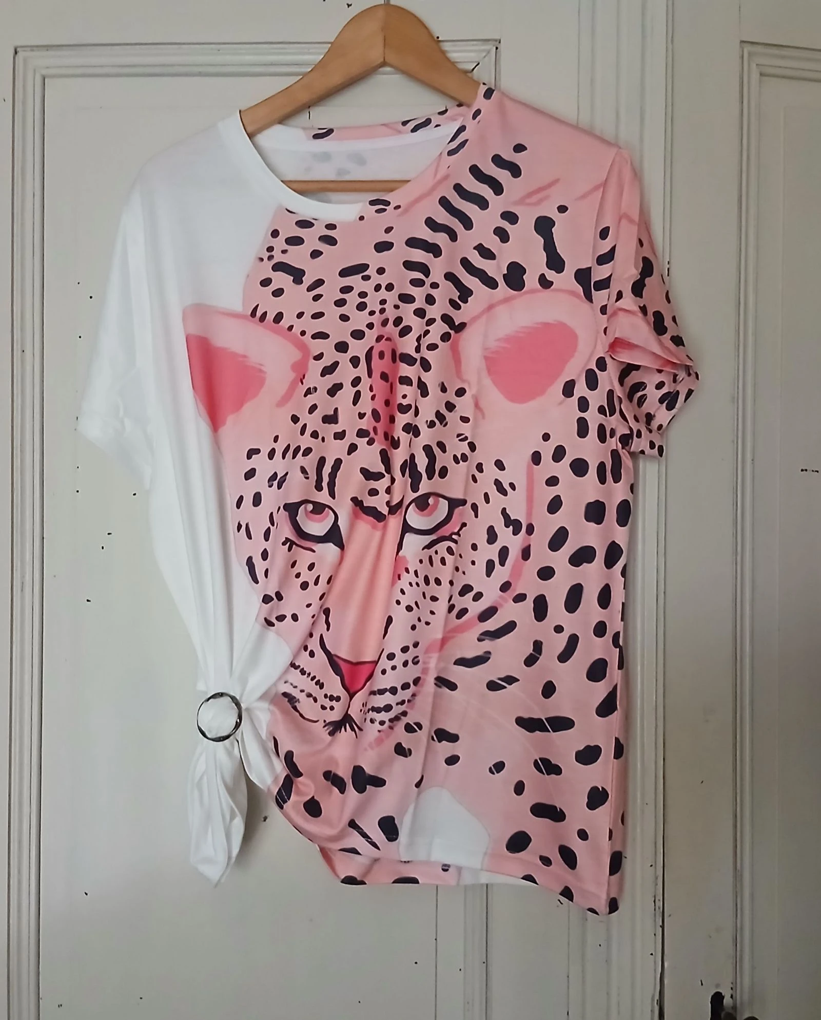 T-shirt Original Motif Léopard Rose Blanc – Taille XXL